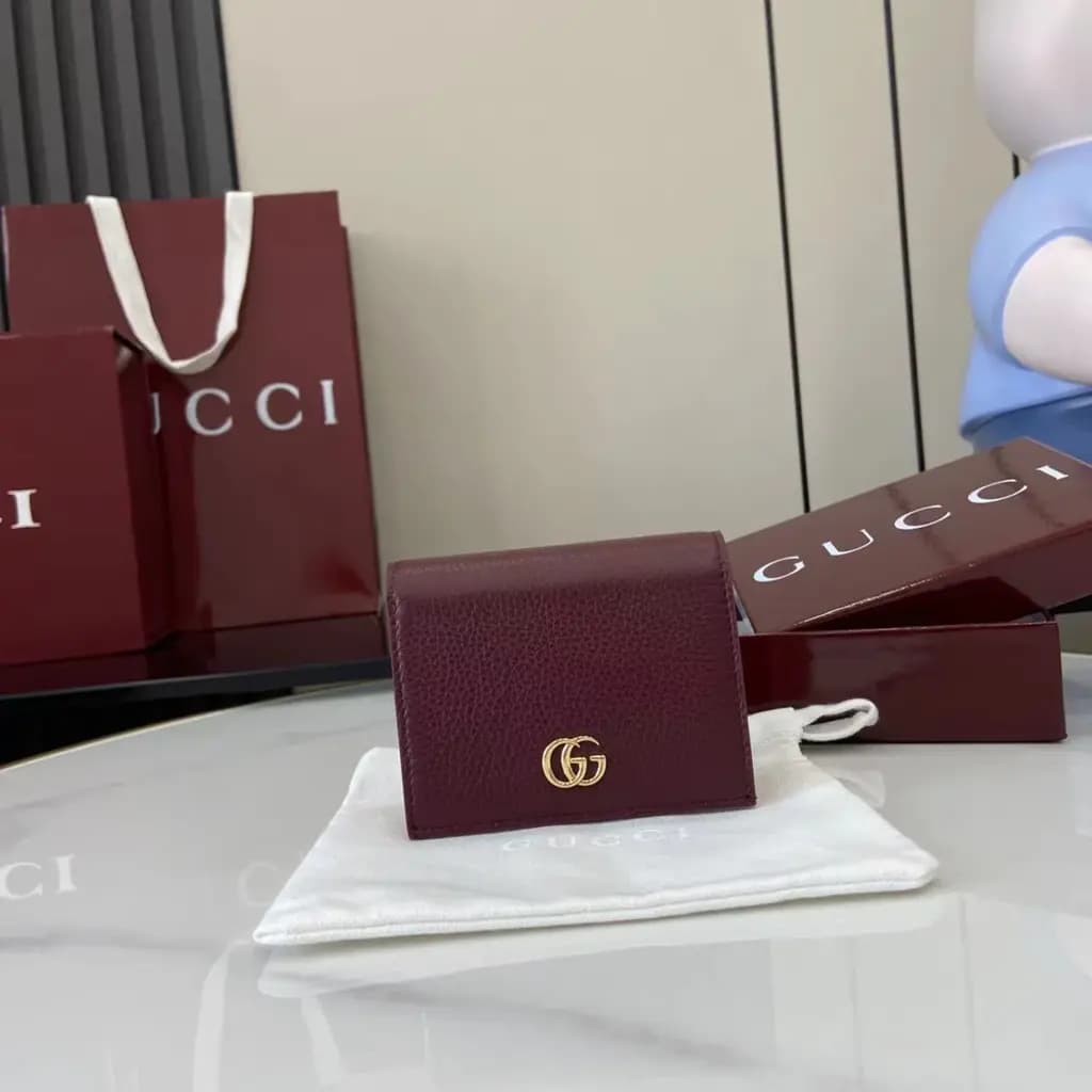 구찌 구찌 GG 마몬트 그레인 레더 카드 케이스 상세 이미지