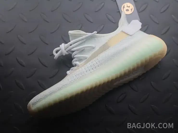 아디다스 YEEZY 350 V2 상세 이미지