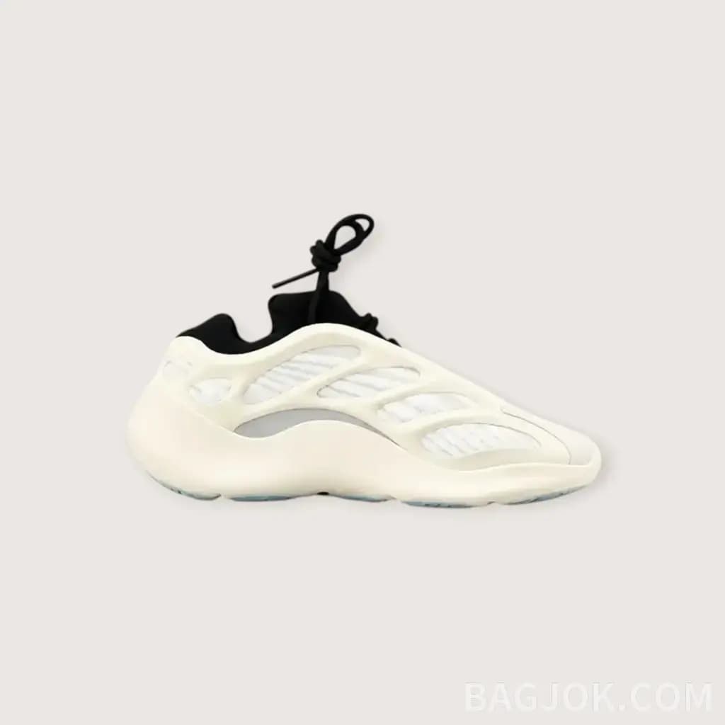 YEEZY 700 V3_대표이미지