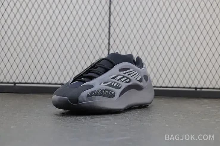 아디다스 YEEZY 700 V3 상세 이미지