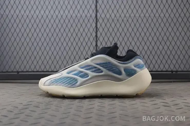 아디다스 YEEZY 700 V3 상세 이미지