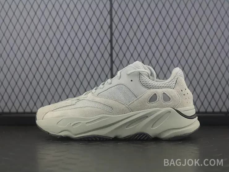 아디다스 YEEZY 700 상세 이미지