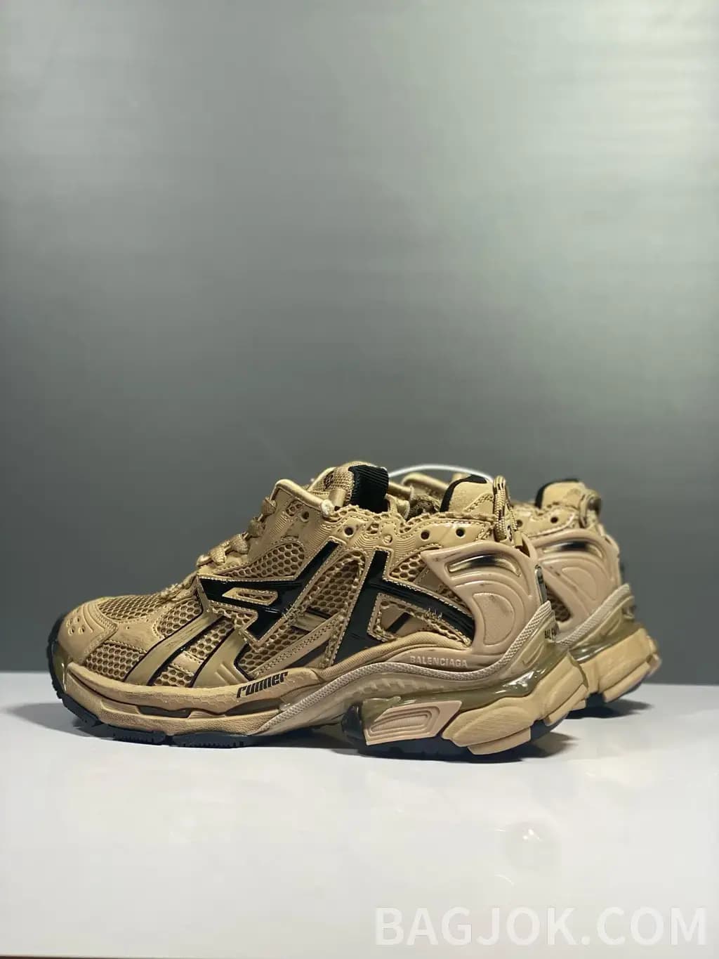 발렌시아가 발렌시아가 러너 스니커즈 ver.7 상세 이미지