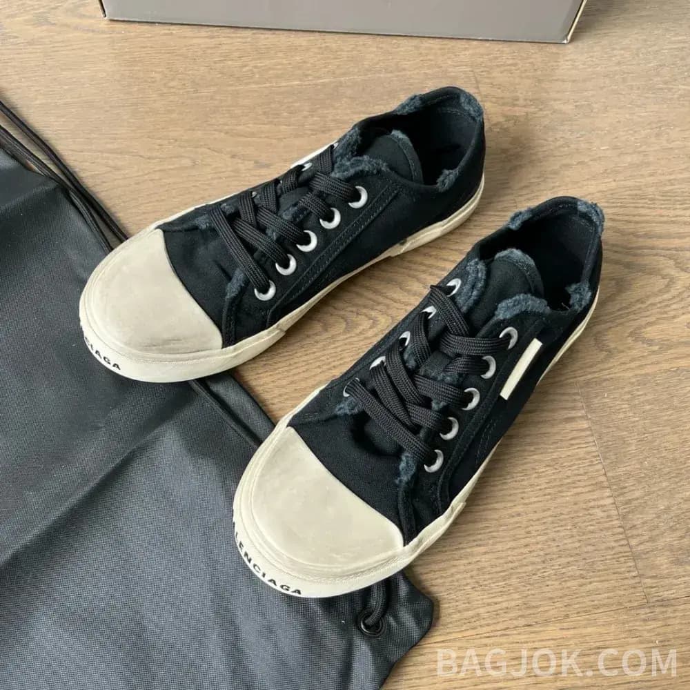 발렌시아가 발렌시아가 스니커즈 로우탑 25SS 상세 이미지