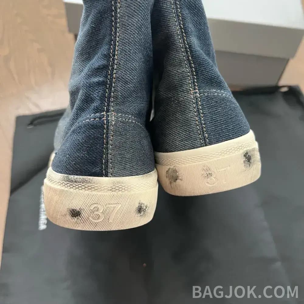 발렌시아가 발렌시아가 스니커즈 하이탑 25SS 상세 이미지