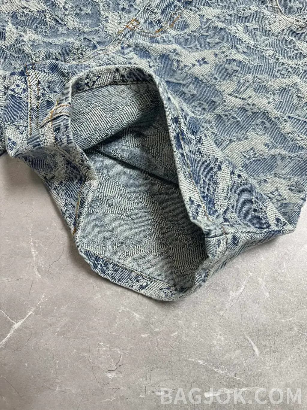 루이비통 루이비통 클라우드 모노그램 블리치 데님 쇼츠 상세 이미지