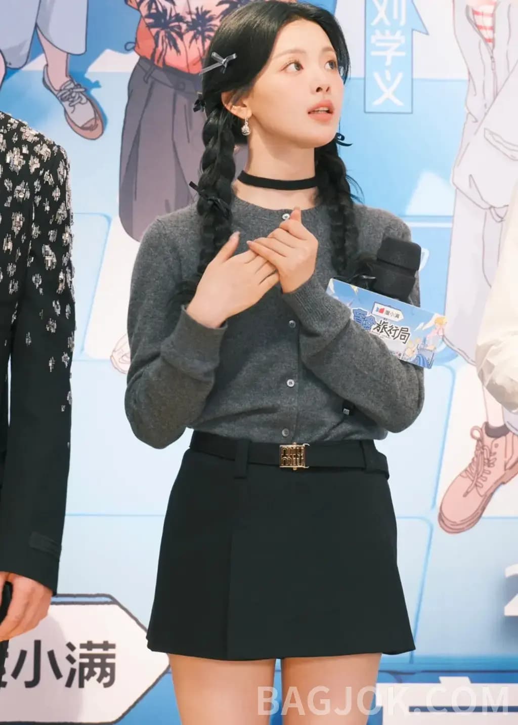 미우미우 미우미우 울 플리츠 미니 스커트&골드 버클 벨트 상세 이미지