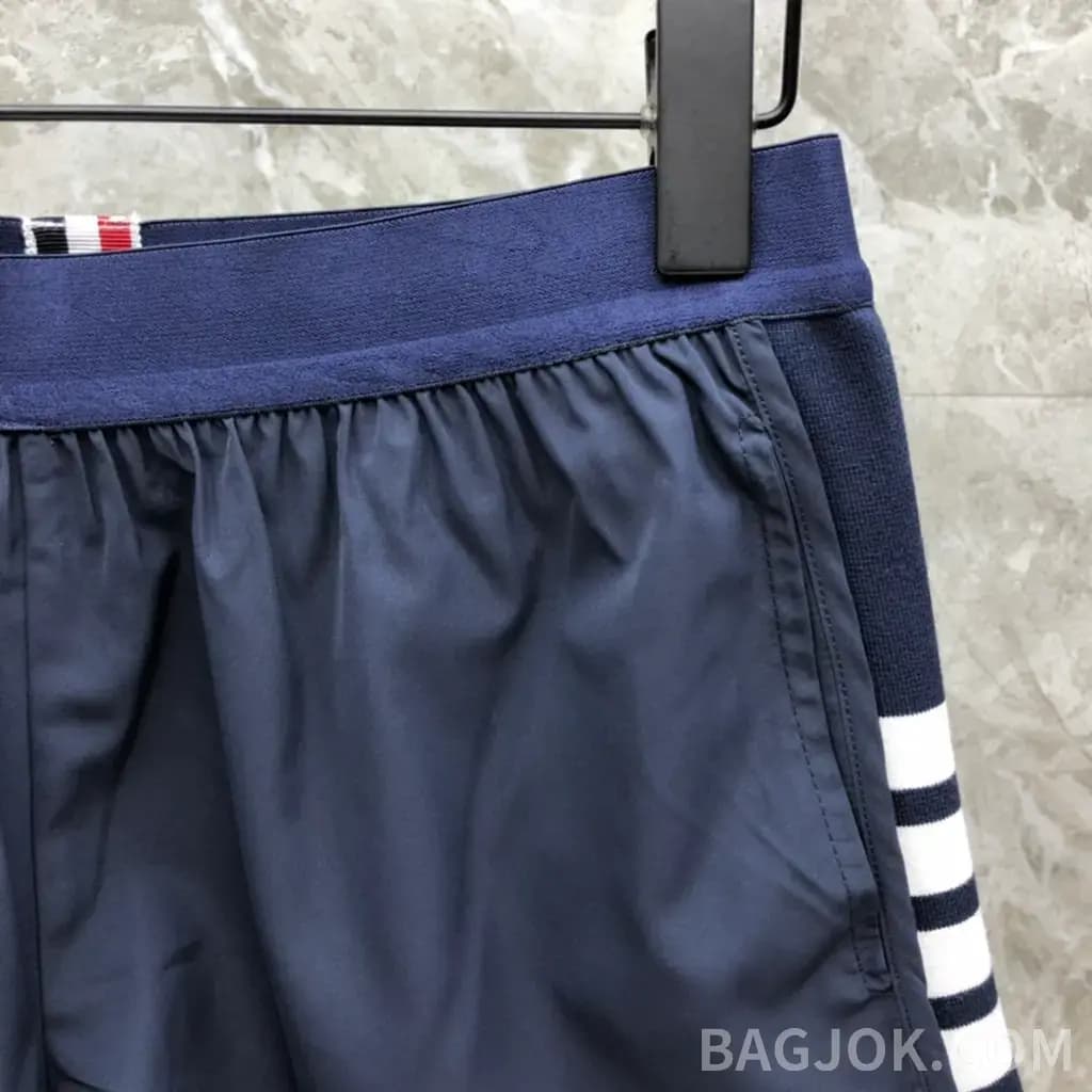 톰브라운 톰브라운 4바 스트라이프 트랙 쇼츠 상세 이미지