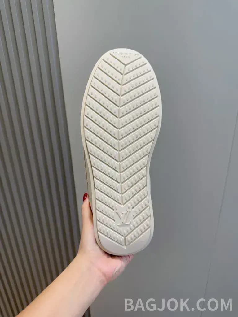 루이비통 루이비통 스니커즈 상세 이미지