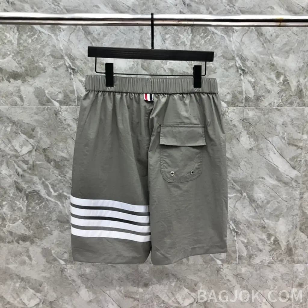 톰브라운 톰브라운 시그니처 스트라이프 립스탑 나일론 쇼츠 상세 이미지