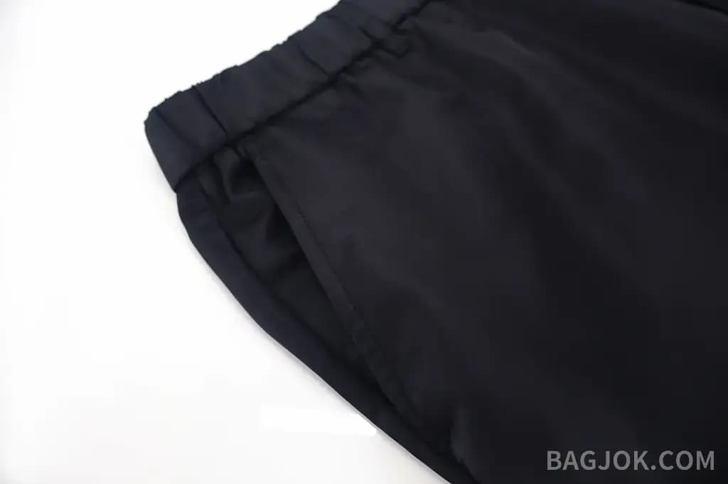 프라다 PRADA Re-Nylon 카고 쇼츠 상세 이미지