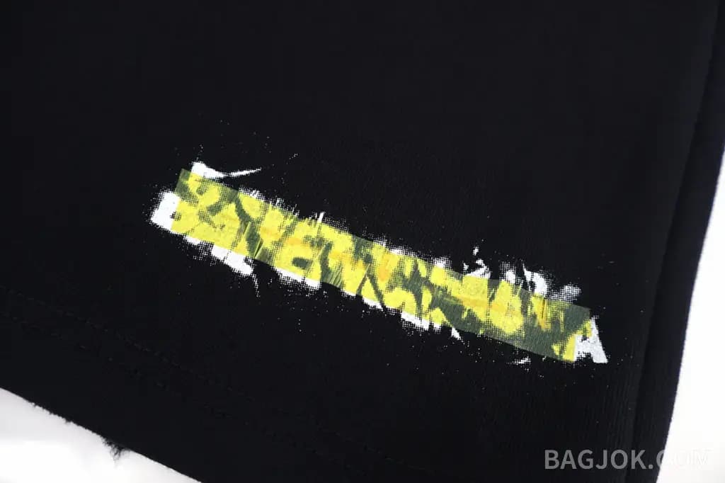 발렌시아가 BALENCIAGA 테이프 그래픽 헤비 코튼 쇼츠 상세 이미지