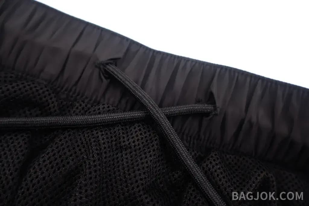 프라다 PRADA 리나일론 카고 쇼츠 상세 이미지