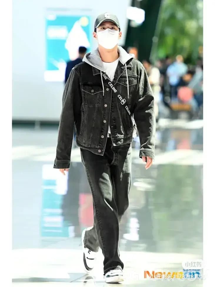 셀린느 CELINE 로고 후드 데님 트러커 자켓 상세 이미지