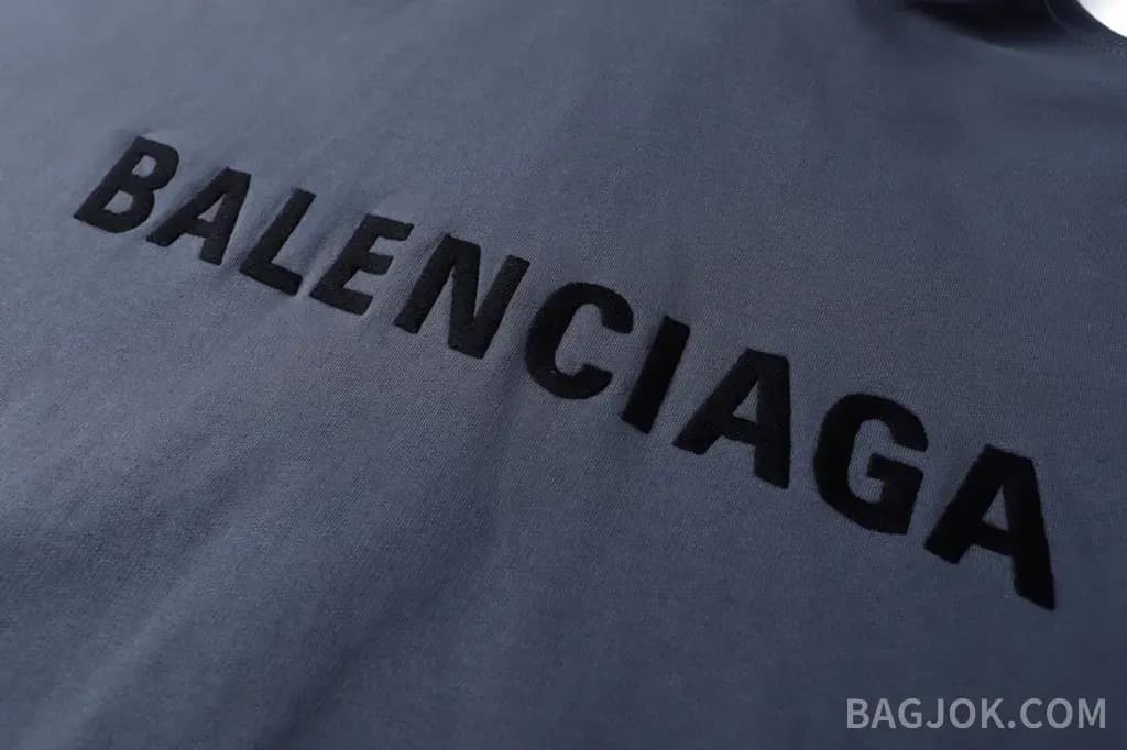발렌시아가 BALENCIAGA 25SS 워시드 페인팅 후드 집업 상세 이미지