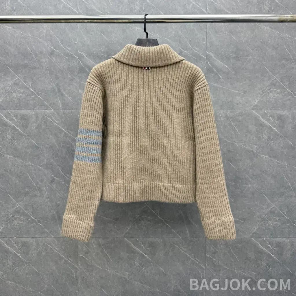 톰브라운 THOM BROWNE 리브드 울 크롭 가디건 상세 이미지
