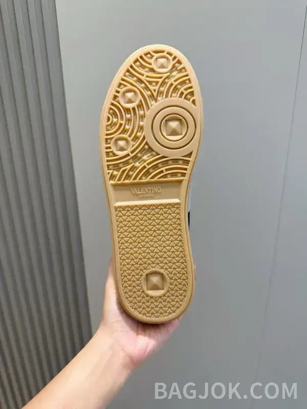 발렌티노 발렌티노 프리도트 스니커즈 상세 이미지