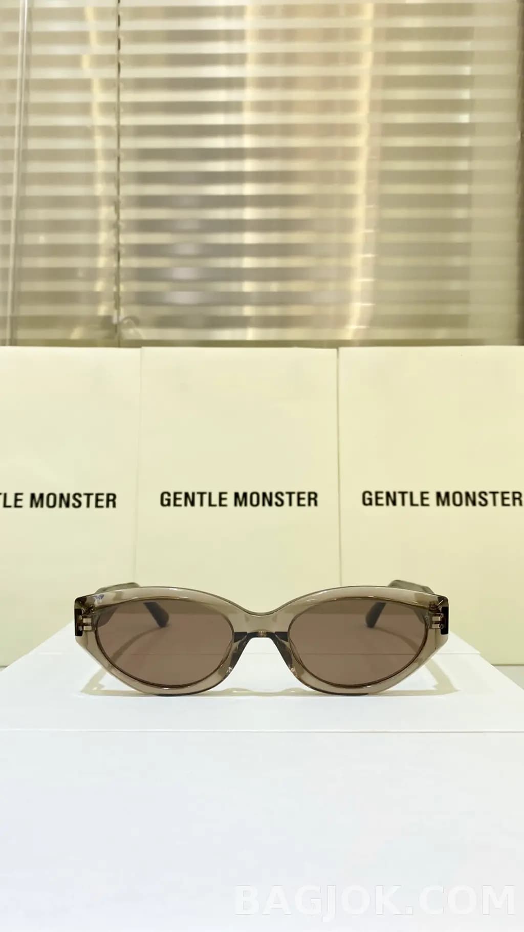젠틀 몬스터 GENTLE MONSTER ROCOCO Sunglasses 상세 이미지