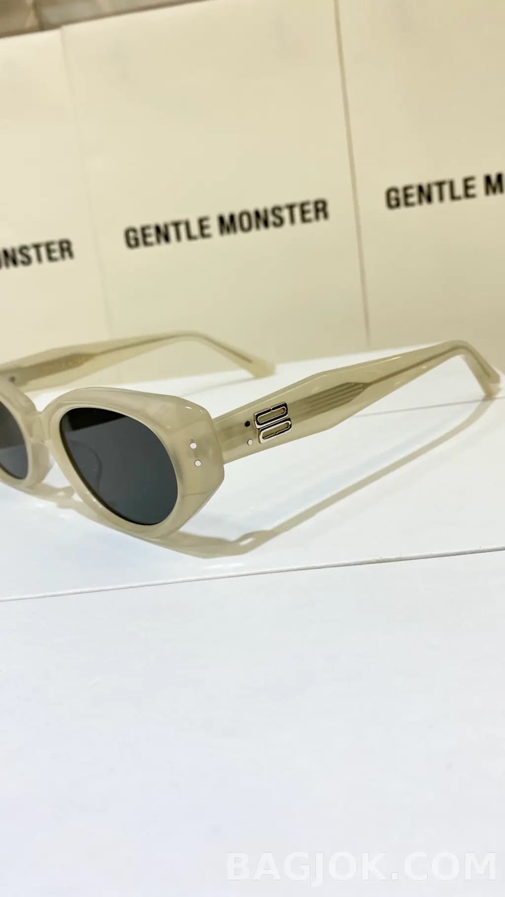젠틀 몬스터 GENTLE MONSTER ROCOCO Sunglasses 상세 이미지